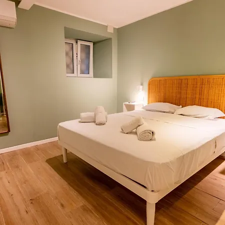 Lägenhet Cavana Loft